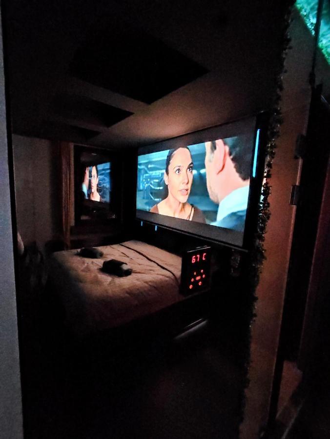 Smart Luxury Penthouse Suites - Private Sauna, Hot-Tub, Home Cinema At The Best Location In Escópia Exterior foto