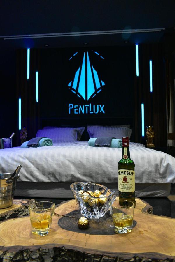Smart Luxury Penthouse Suites - Private Sauna, Hot-Tub, Home Cinema At The Best Location In Escópia Exterior foto