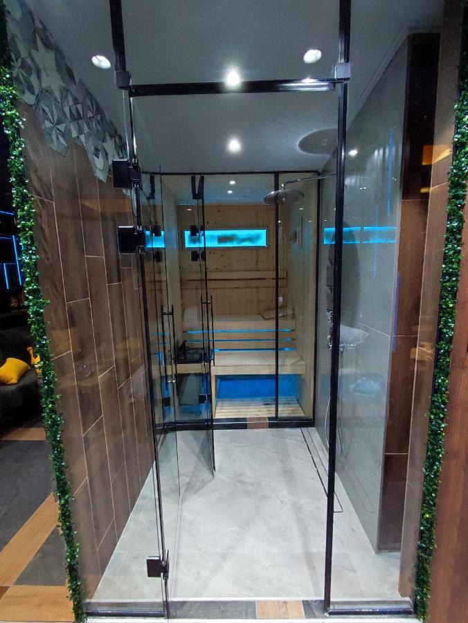 Smart Luxury Penthouse Suites - Private Sauna, Hot-Tub, Home Cinema At The Best Location In Escópia Exterior foto