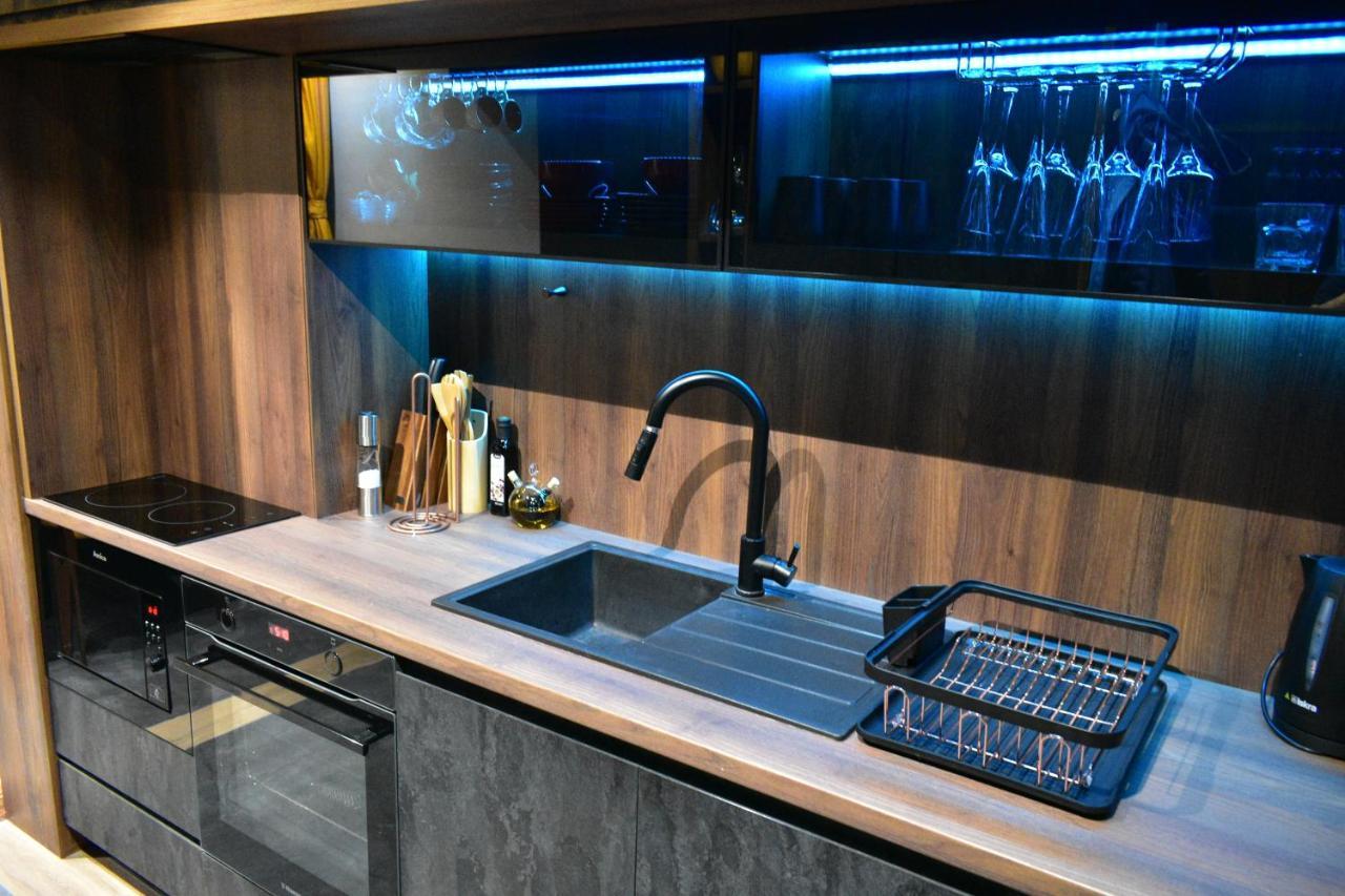 Smart Luxury Penthouse Suites - Private Sauna, Hot-Tub, Home Cinema At The Best Location In Escópia Exterior foto