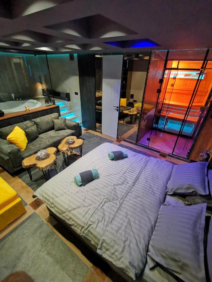 Smart Luxury Penthouse Suites - Private Sauna, Hot-Tub, Home Cinema At The Best Location In Escópia Exterior foto