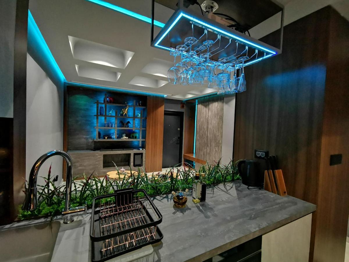 Smart Luxury Penthouse Suites - Private Sauna, Hot-Tub, Home Cinema At The Best Location In Escópia Exterior foto