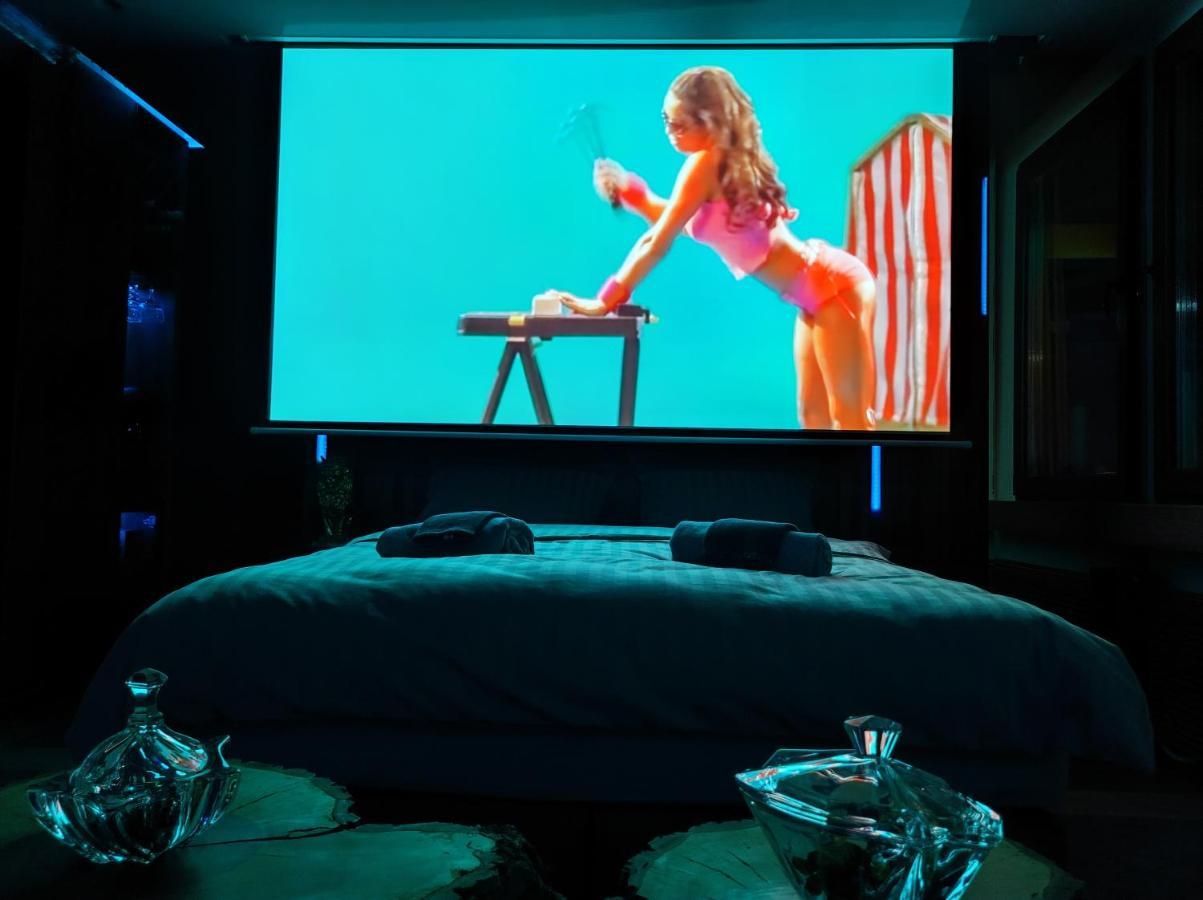 Smart Luxury Penthouse Suites - Private Sauna, Hot-Tub, Home Cinema At The Best Location In Escópia Exterior foto