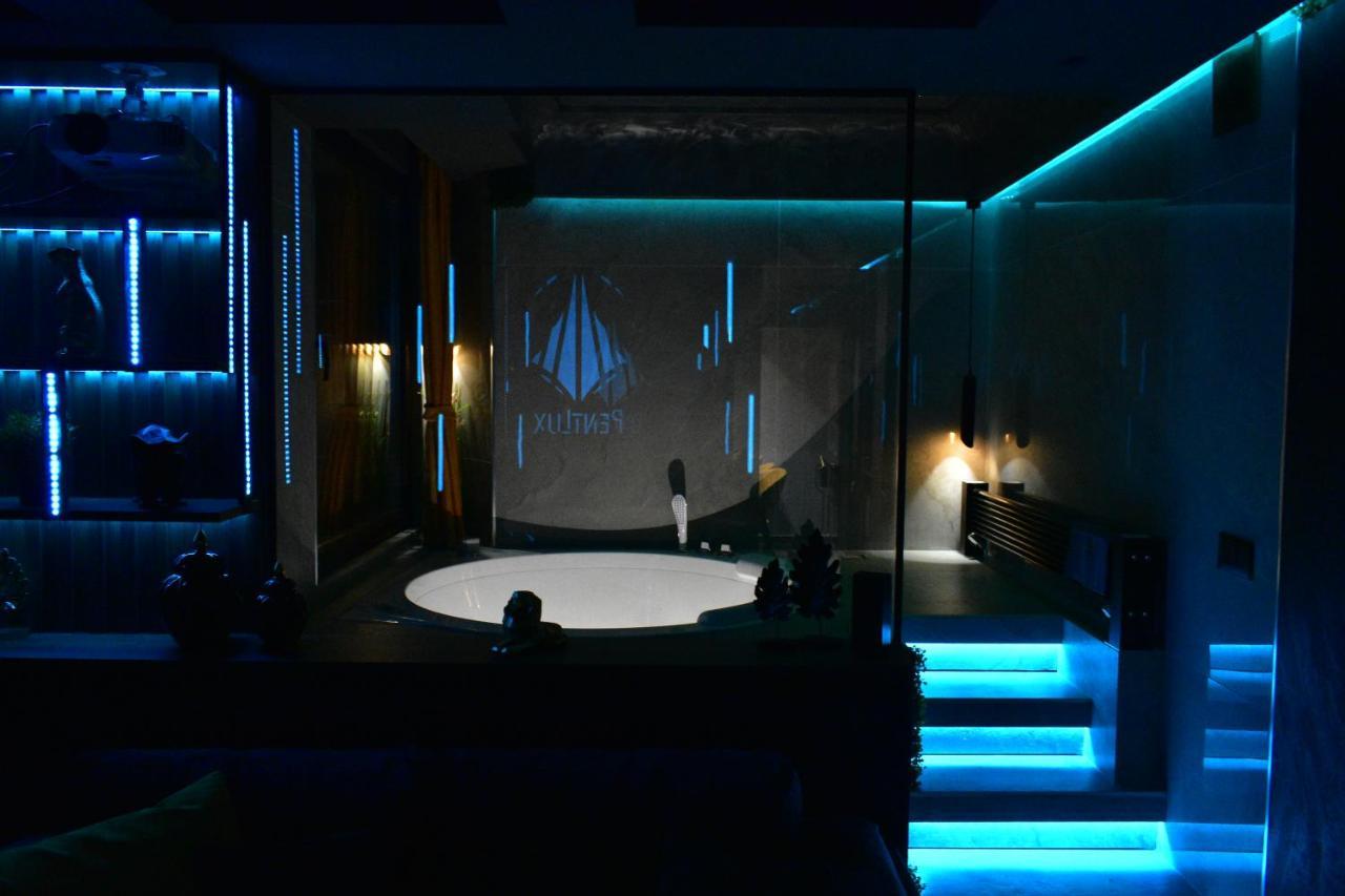 Smart Luxury Penthouse Suites - Private Sauna, Hot-Tub, Home Cinema At The Best Location In Escópia Exterior foto