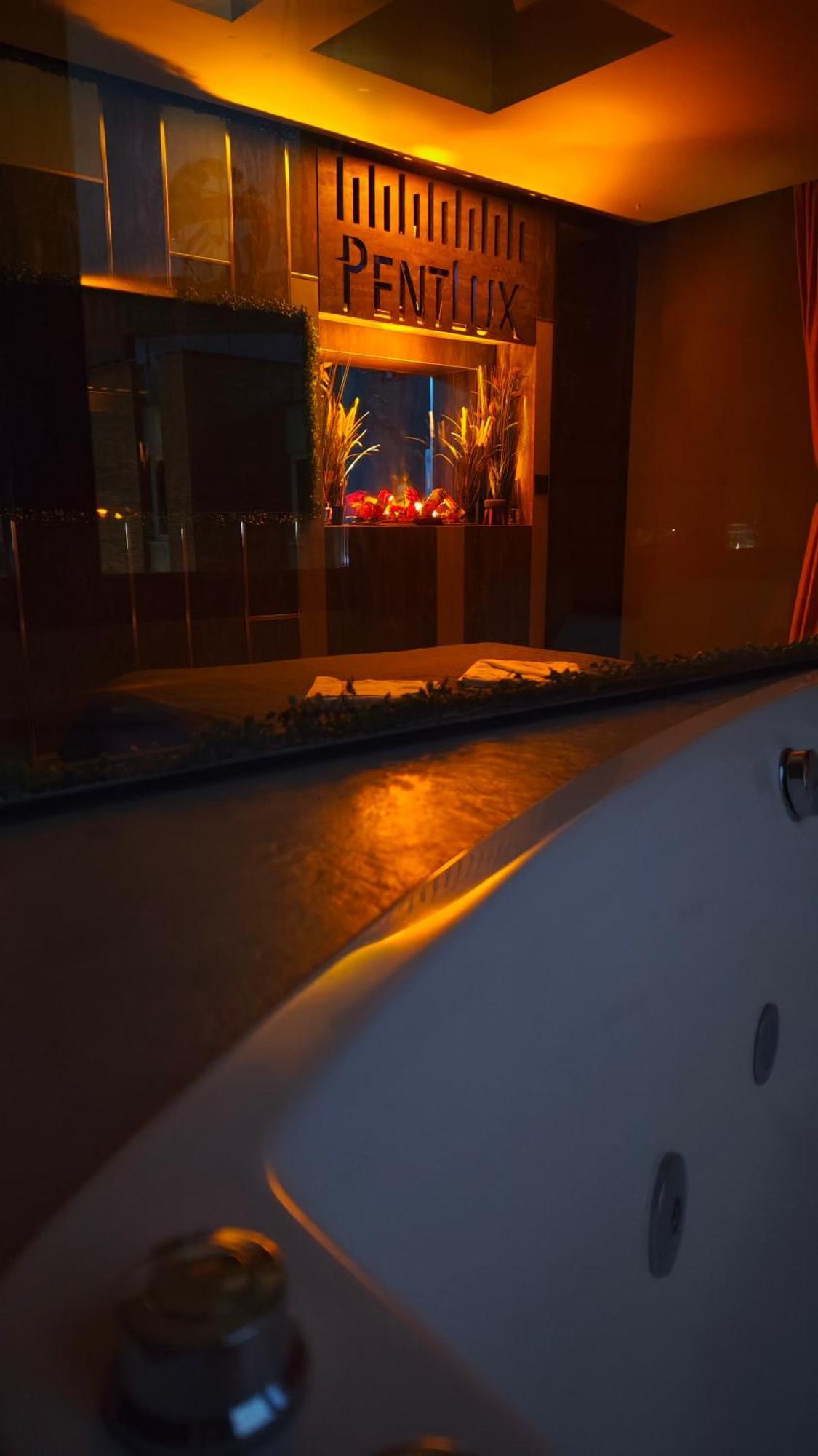 Smart Luxury Penthouse Suites - Private Sauna, Hot-Tub, Home Cinema At The Best Location In Escópia Exterior foto